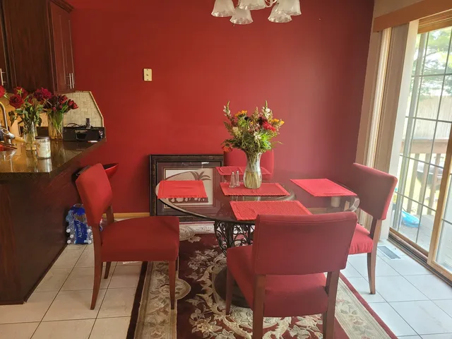 $299,500 | 18324 Pond View Court, Tinley Park, IL 60477