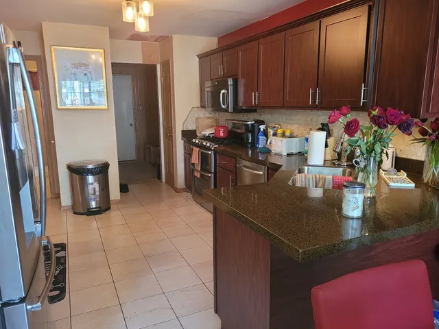 $299,500 | 18324 Pond View Court, Tinley Park, IL 60477