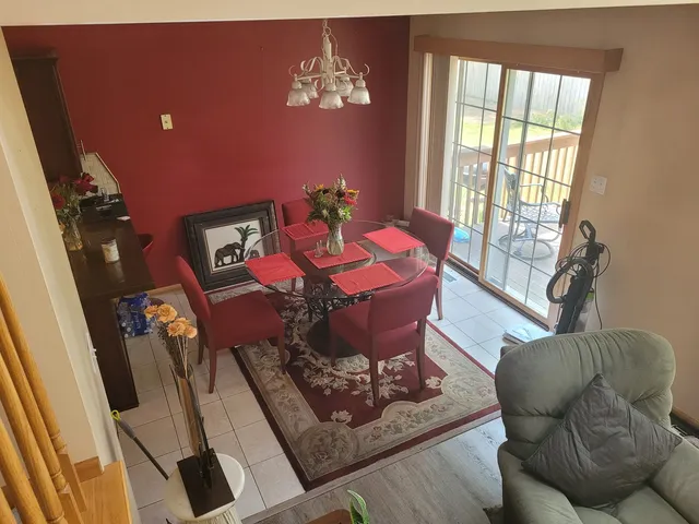 $299,500 | 18324 Pond View Court, Tinley Park, IL 60477