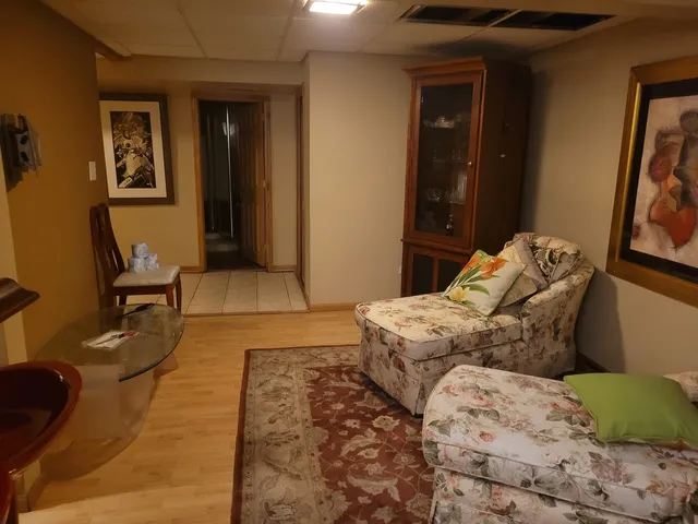 $299,500 | 18324 Pond View Court, Tinley Park, IL 60477