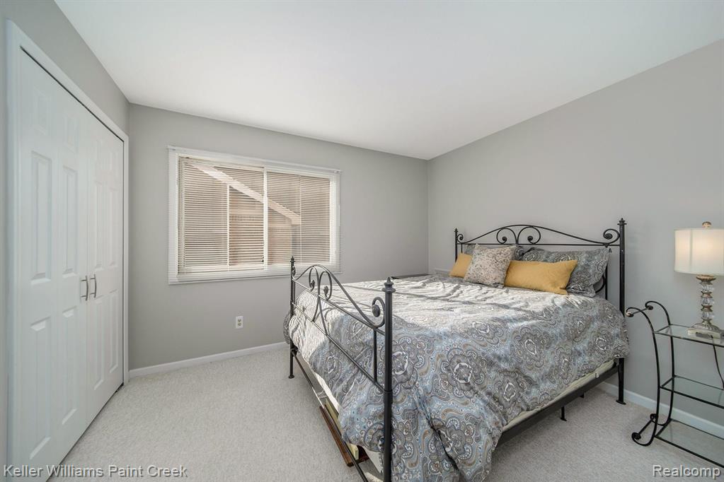 1652 Hillside Lane Rochester Hills, MI 48307 - Photo 17 of 32