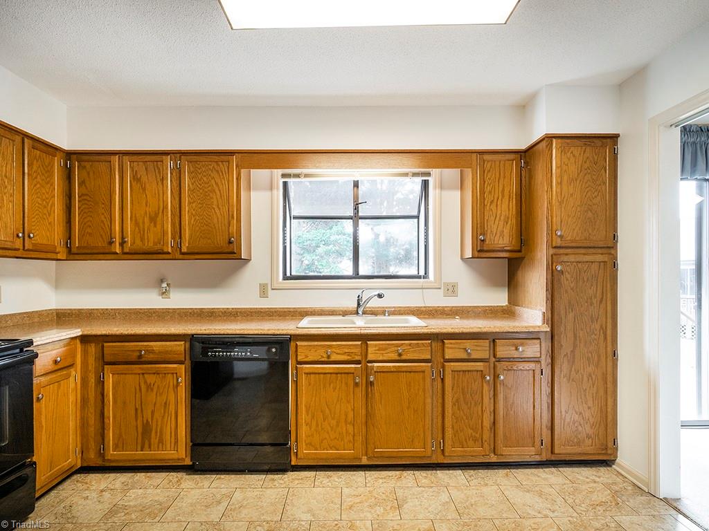 169 Old Mill Road, Unit D High Point, NC 27265 - Photo 5 of 24 Gallery Image 5