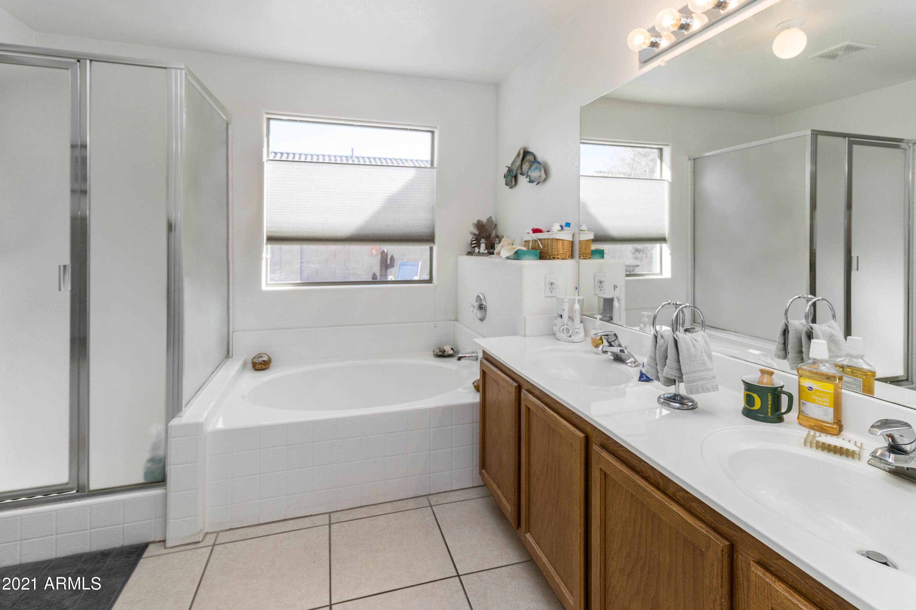 625 East Rancho Viejo Loop Casa Grande, AZ 85122 - Photo 14 of 26 Full master bath with double sinks
