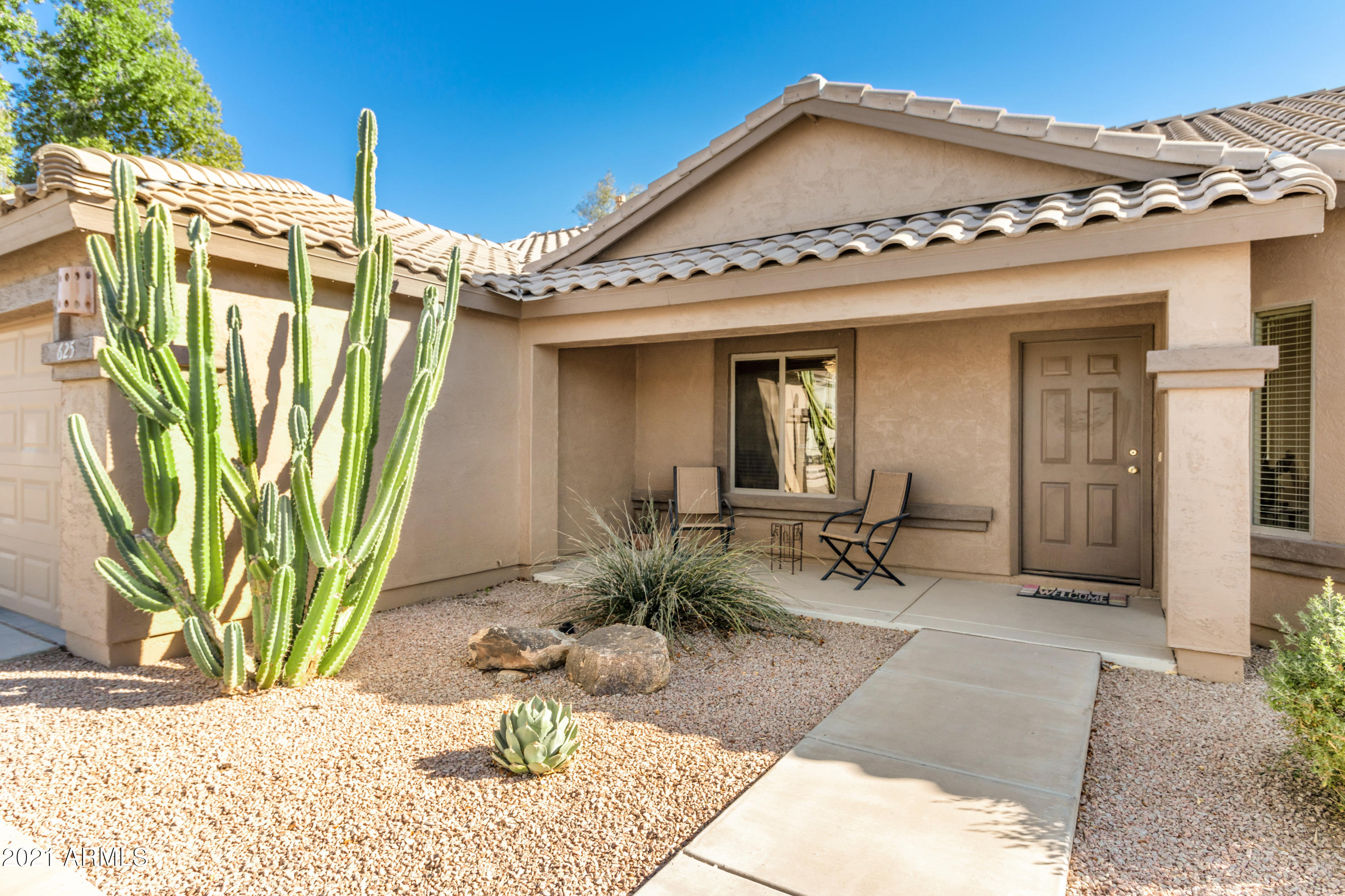 625 East Rancho Viejo Loop Casa Grande, AZ 85122 - Photo 6 of 26 Easy maintenance front yard