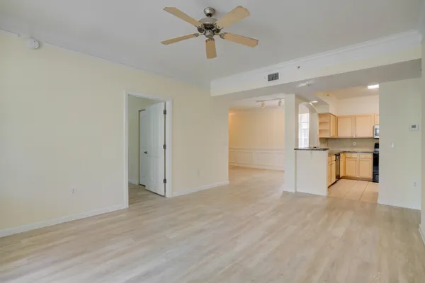 $2,400 | 224 Murcia Drive, Unit 201, Jupiter, FL 33458