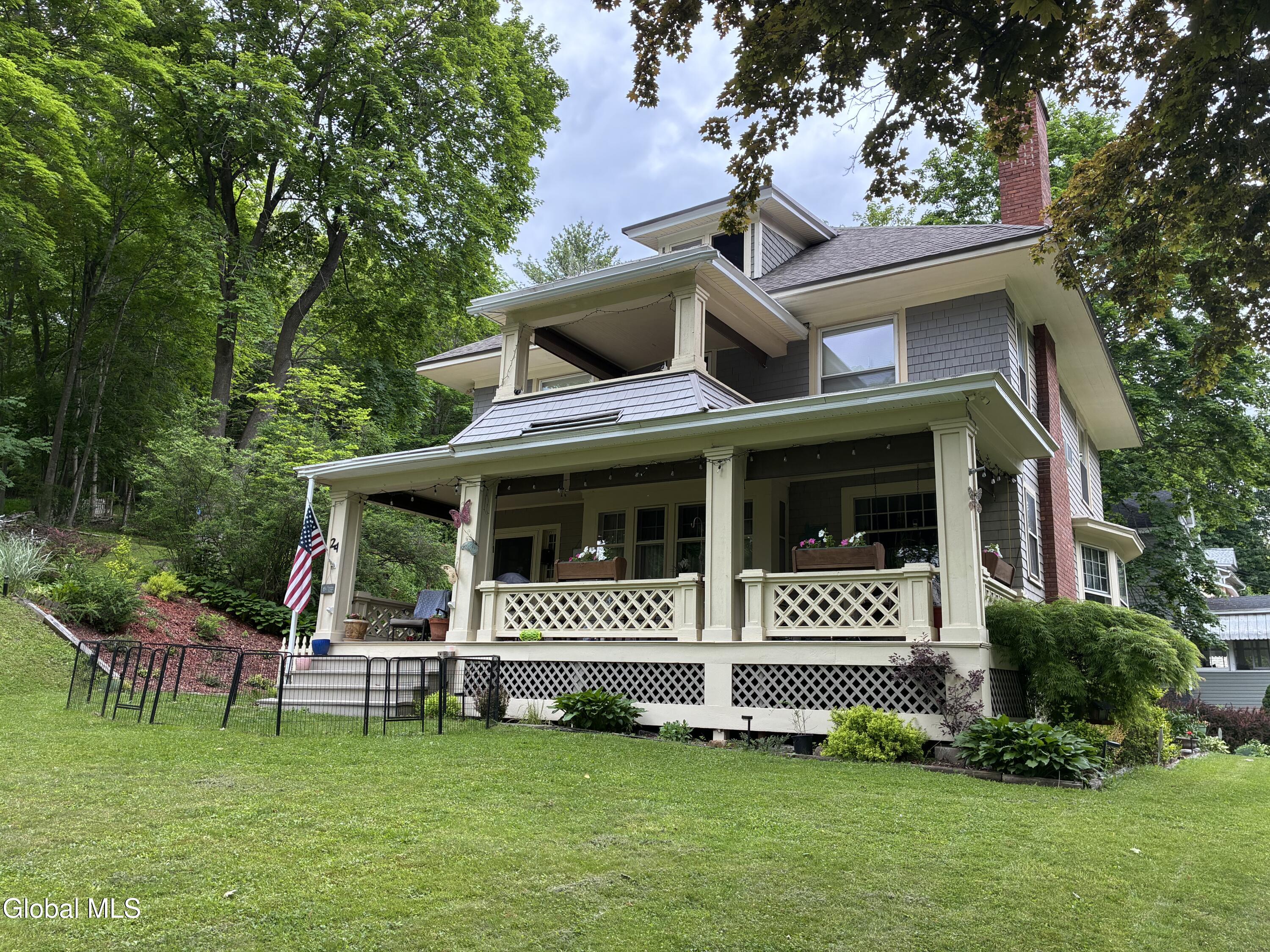 24 Northampton Road Amsterdam, NY 12010 - Photo 12 of 46 IMG_6092