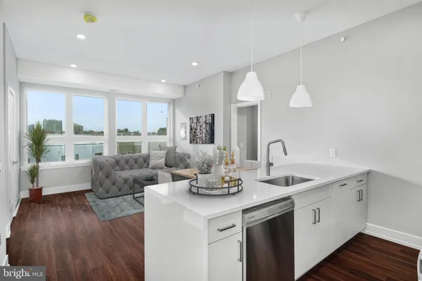 $1,950 | 1527-29 Ridge Avenue, Unit 5A, Philadelphia, PA 19130