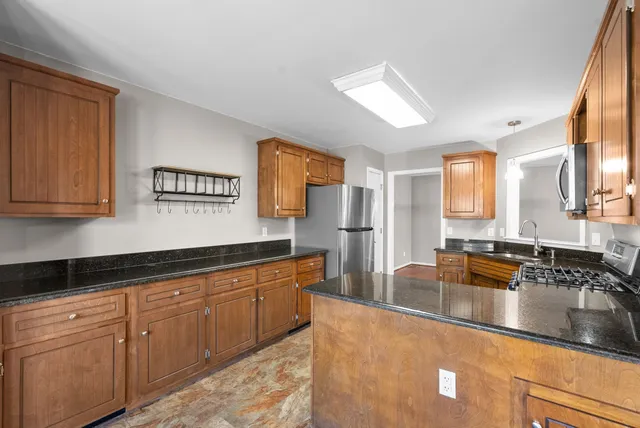 $2,050 | 714 West Creek Drive, Clarksville, TN 37040