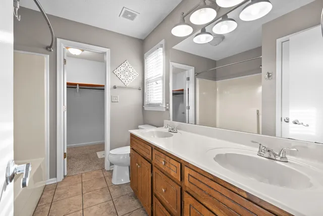 $2,050 | 714 West Creek Drive, Clarksville, TN 37040