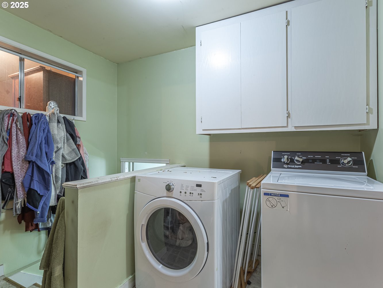 50010 Southeast Coalman Road Sandy, OR 97055 - Photo 33 of 48 a utility room with dryer and washer