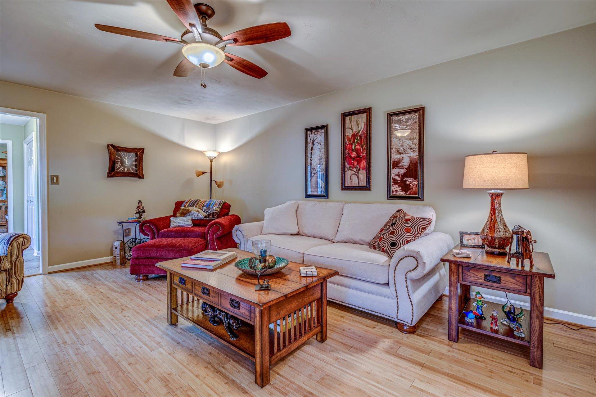5236 Sundance Road Salem, VA 24153 - Photo 9 of 58 09-DSC4316_17_18_19_20
