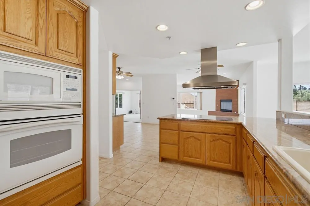 171 Dawn View Way El Cajon, CA 92021 - Photo 18 of 75