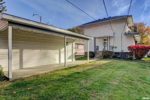 $164,900 | 1833 South Douglas Avenue, Springfield, IL 62704