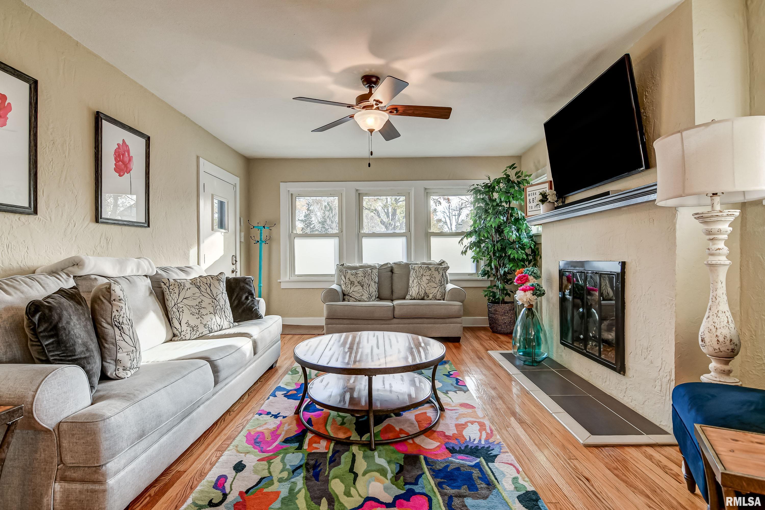 1833 South Douglas Avenue Springfield, IL 62704 - Photo 4 of 29