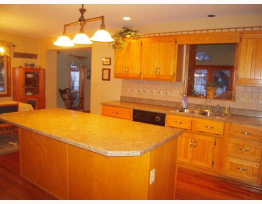 121 Fraser Road Valencia, PA 16059 - Photo 11 of 18 Kitchen.
