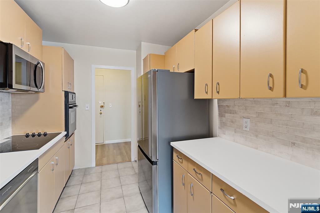 301 Beech Street, Unit 5F Hackensack, NJ 07601 - Photo 14 of 21