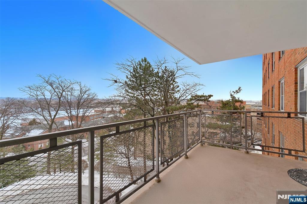 301 Beech Street, Unit 5F Hackensack, NJ 07601 - Photo 9 of 21