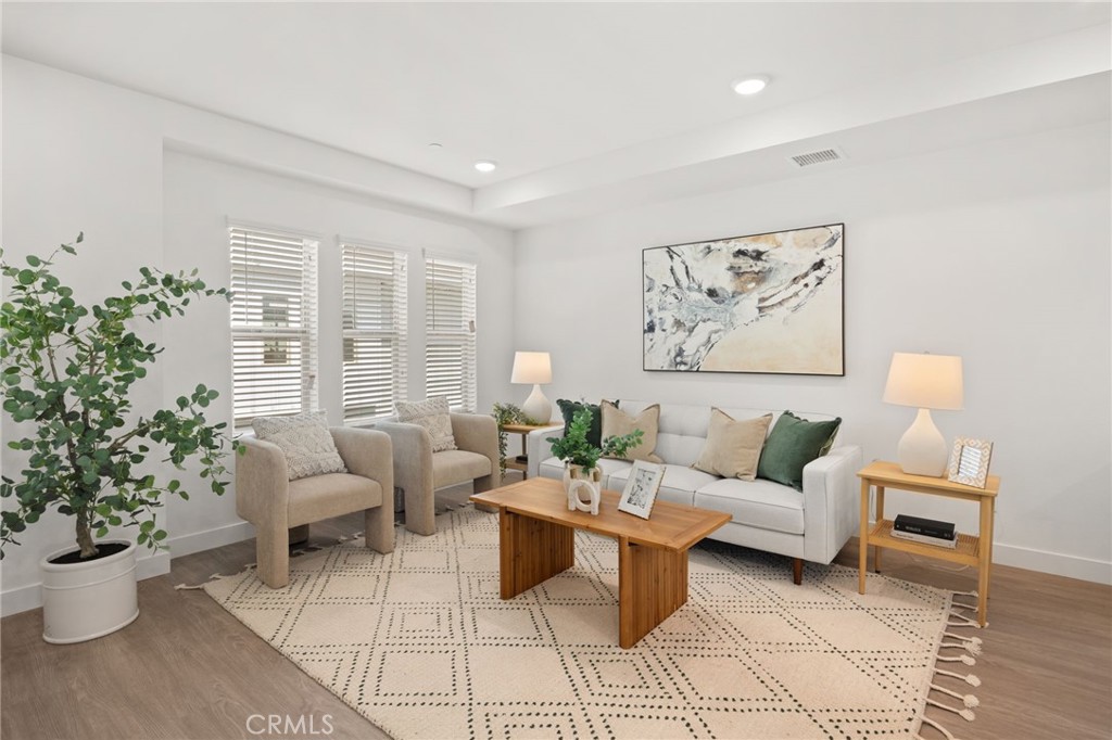 2109 North White Avenue, Unit A La Verne, CA 91750 - Photo 4 of 28