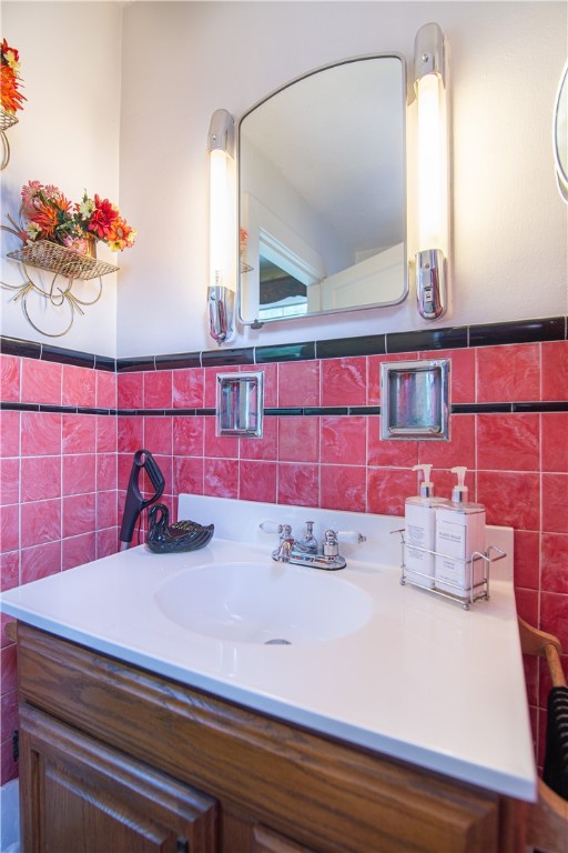 46 Shore Road East Providence, RI 02915 - Photo 12 of 47