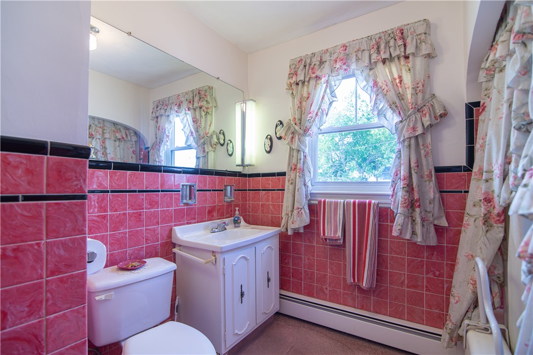 46 Shore Road East Providence, RI 02915 - Photo 13 of 47