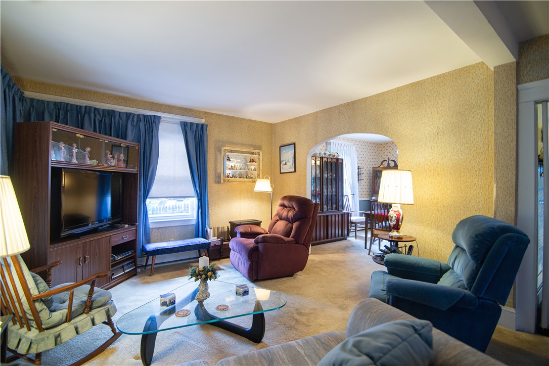 46 Shore Road East Providence, RI 02915 - Photo 2 of 47