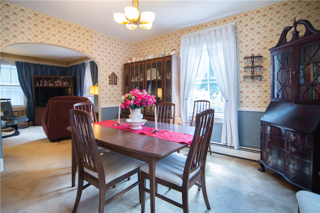 46 Shore Road East Providence, RI 02915 - Photo 4 of 47