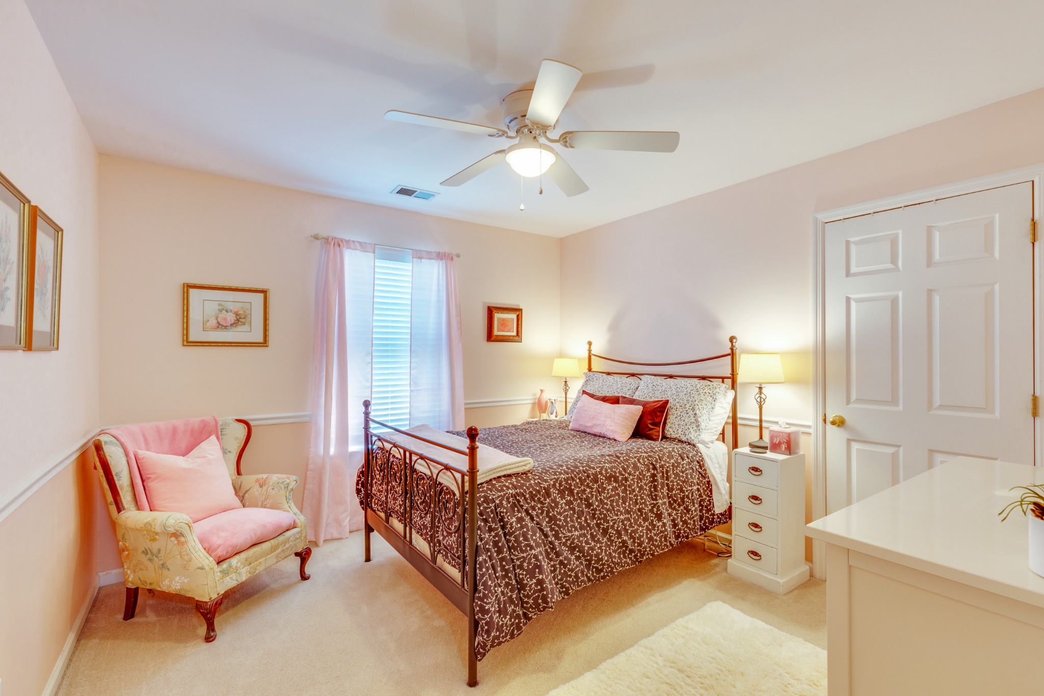 1905 Victorian Road Columbia, TN 38401 - Photo 22 of 38 a bedroom with a bed and a chandelier