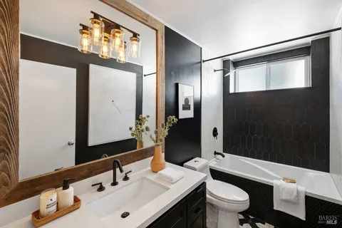$2,495,000 | 125 Convent Court, San Rafael, CA 94901