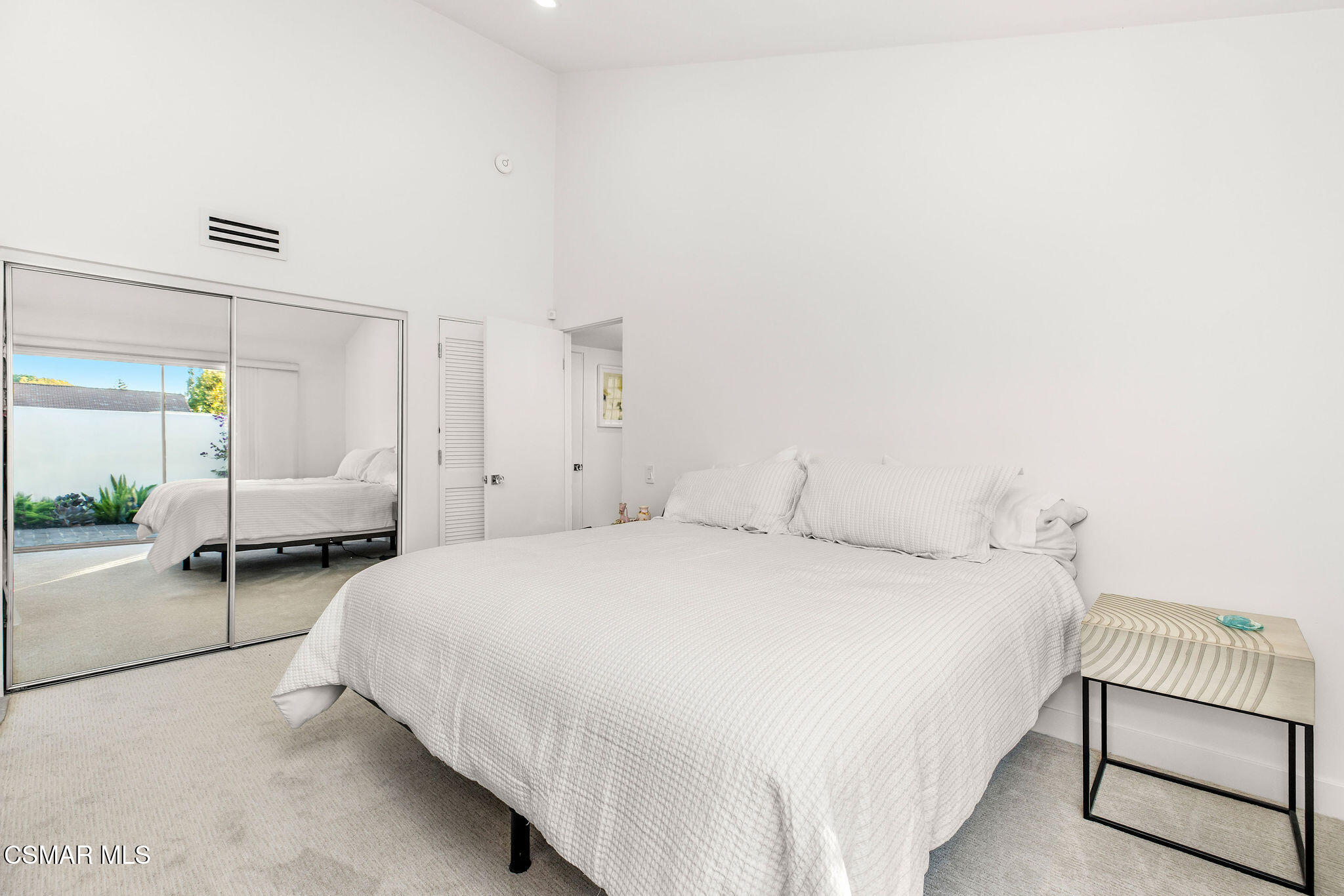 4516 Knightsgate Road Westlake Village, CA 91361 - Photo 14 of 42 Primary Bedroom