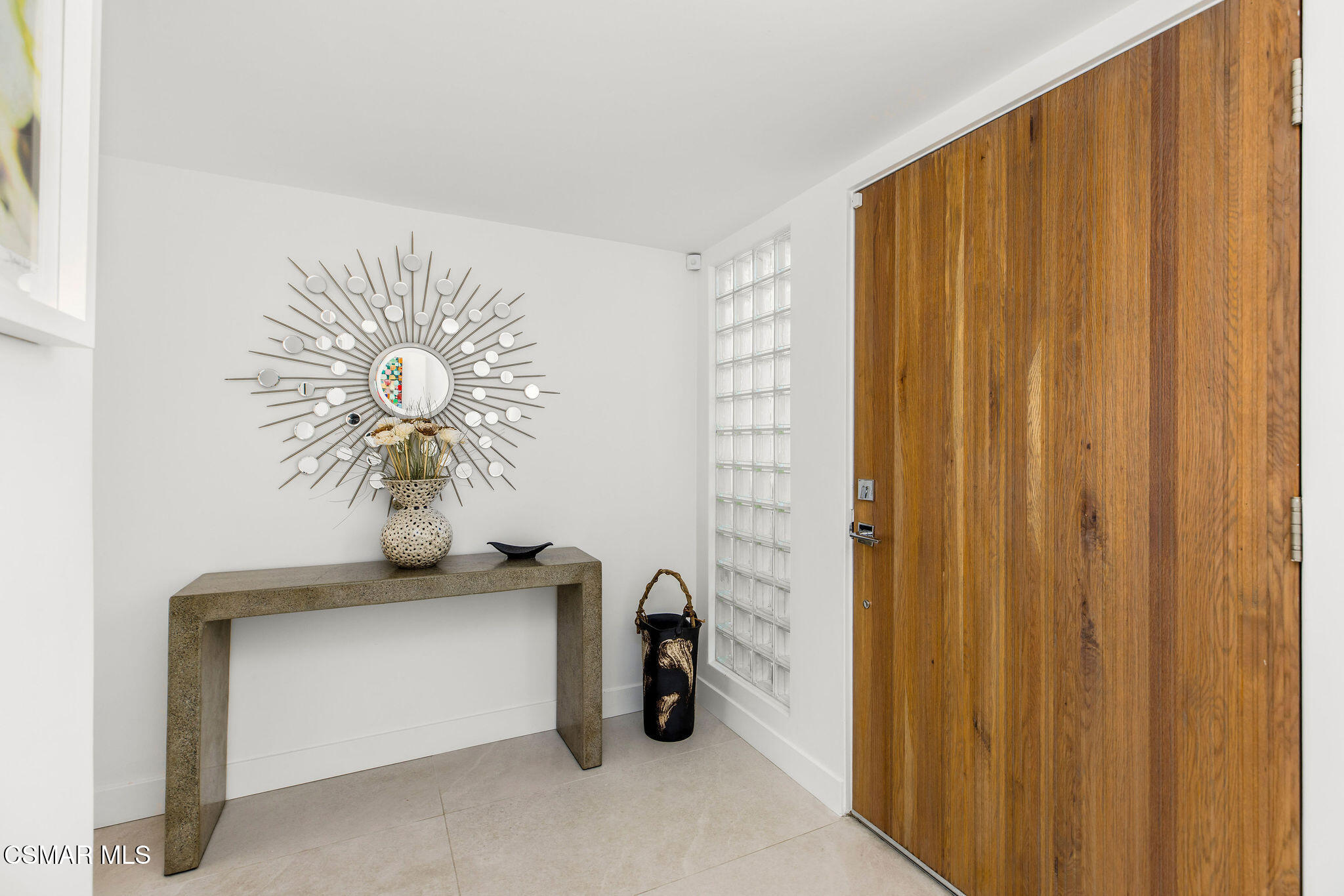 4516 Knightsgate Road Westlake Village, CA 91361 - Photo 3 of 42 Entry Foyer