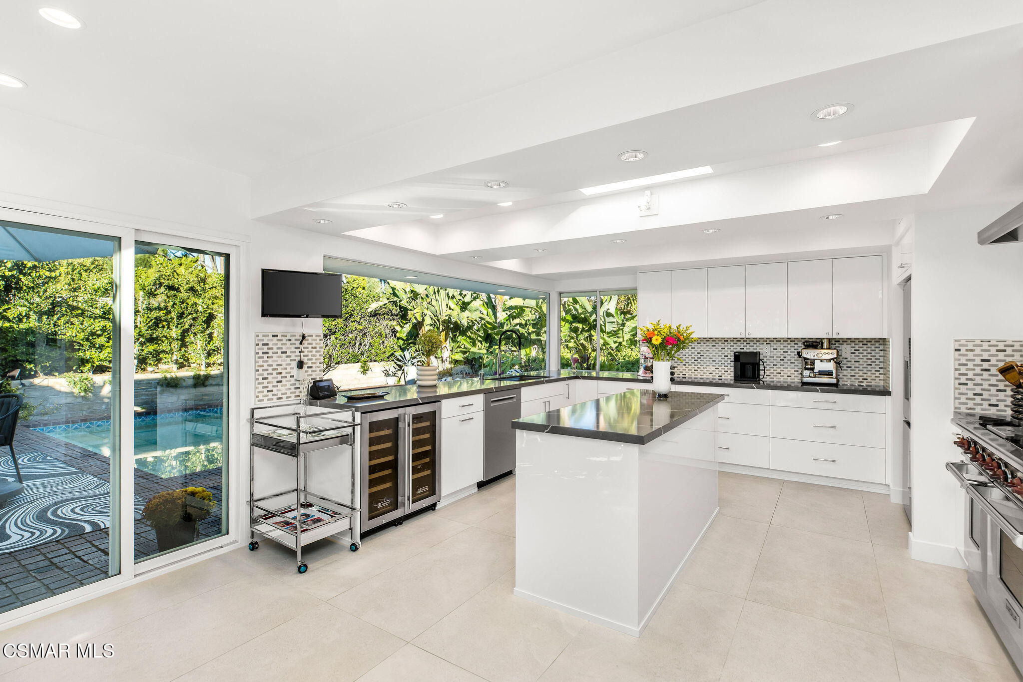 4516 Knightsgate Road Westlake Village, CA 91361 - Photo 9 of 42 Kitchen