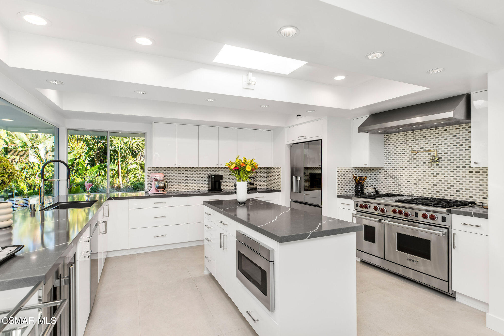 4516 Knightsgate Road Westlake Village, CA 91361 - Photo 10 of 42 Kitchen