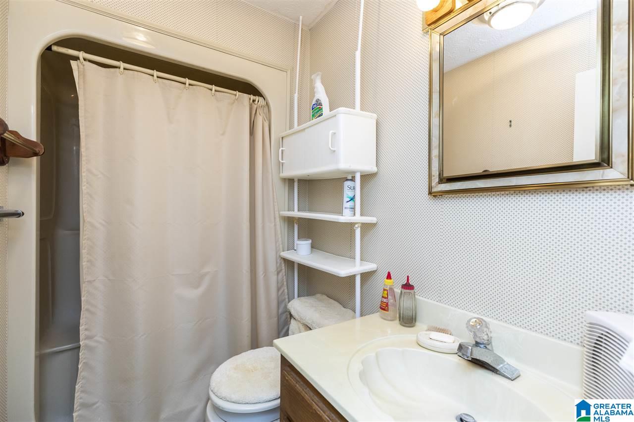 647 Ridgeway Circle Talladega, AL 35160 - Photo 26 of 48