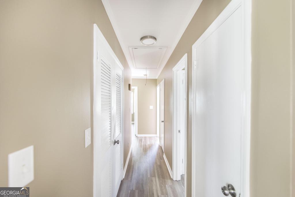 208 South 6th Street Vienna, GA 31092 - Photo 24 of 29 a view of a hallway with wooden floor and entryway