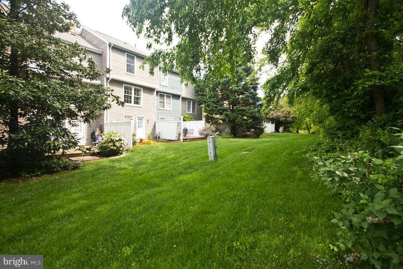 1655 Poplar Grove Drive Reston, VA 20194 - Photo 24 of 26 Exterior (Rear)