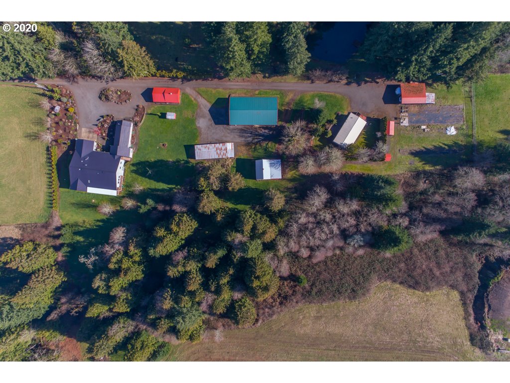 37220 Southeast Bluff Road Boring, OR 97009 - Photo 21 of 26 a view of a house with a garden
