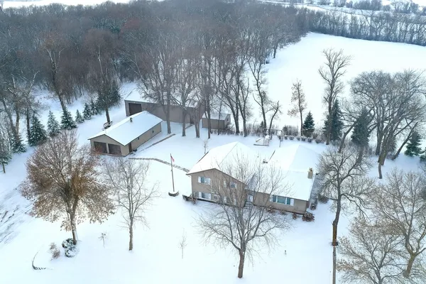 $560,000 | 17395 Highway 114, Starbuck, MN 56381