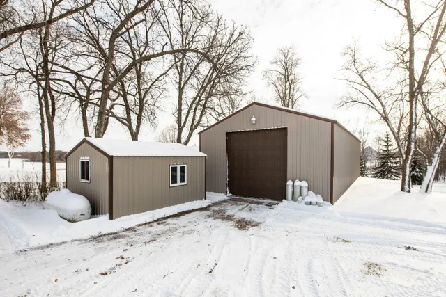 $560,000 | 17395 Highway 114, Starbuck, MN 56381