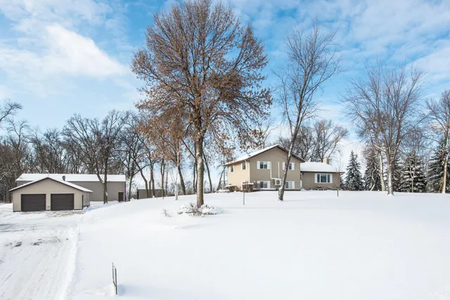 $560,000 | 17395 Highway 114, Starbuck, MN 56381