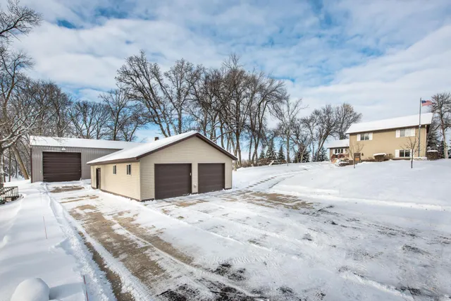 $560,000 | 17395 Highway 114, Starbuck, MN 56381