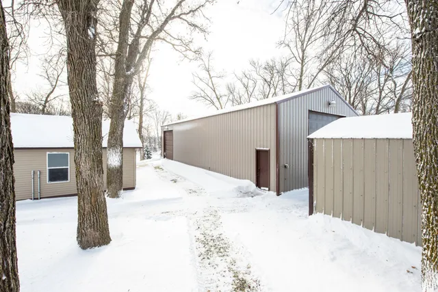 $560,000 | 17395 Highway 114, Starbuck, MN 56381