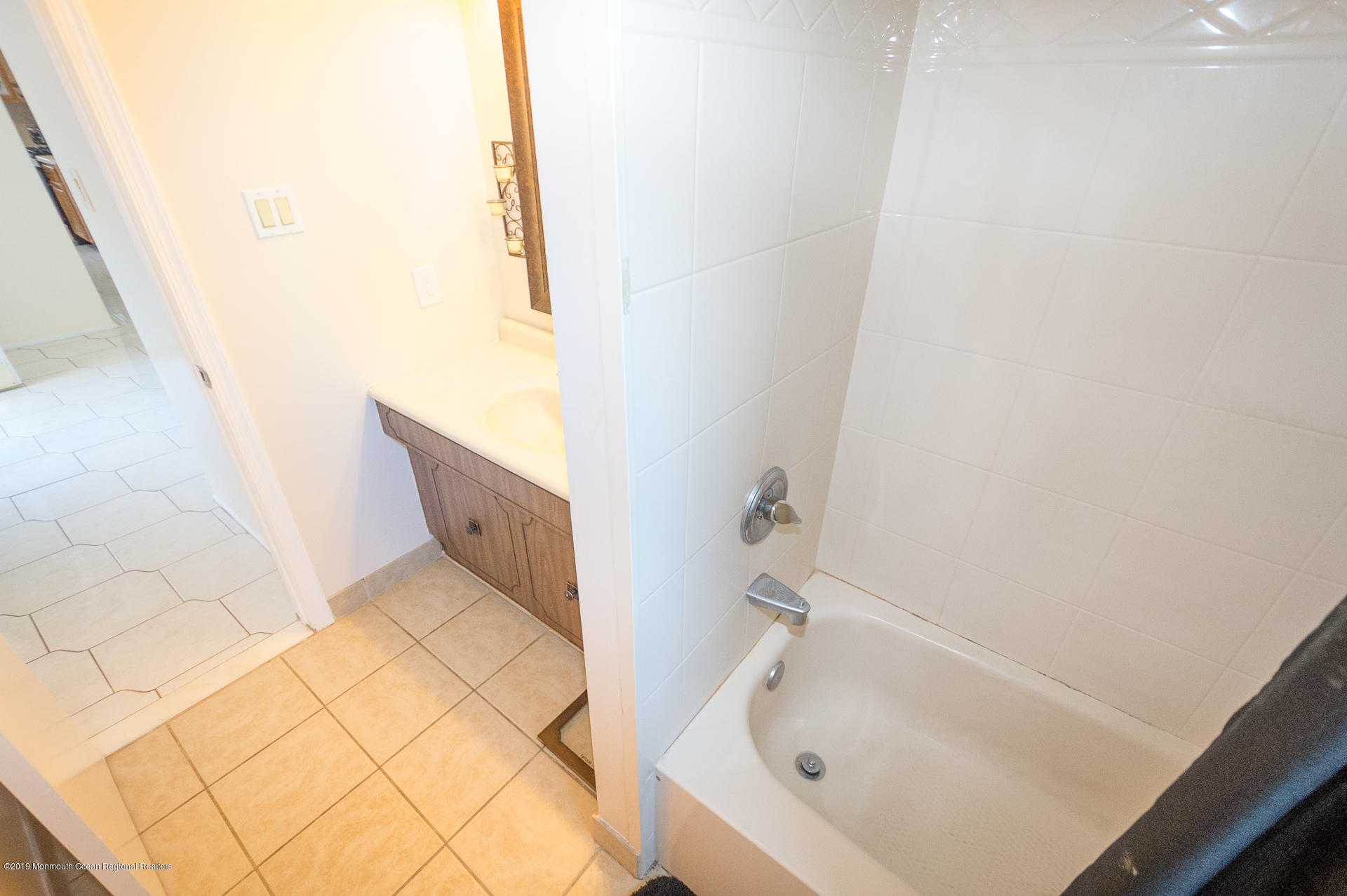 17 Long Road Freehold, NJ 07728 - Photo 10 of 21 DSC_6744