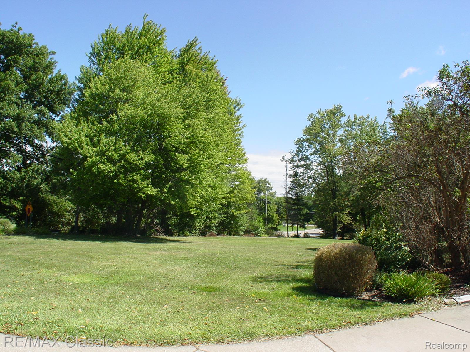 47605 Powell Road Plymouth, MI 48170 - Photo 22 of 25 DSC02449.JPG