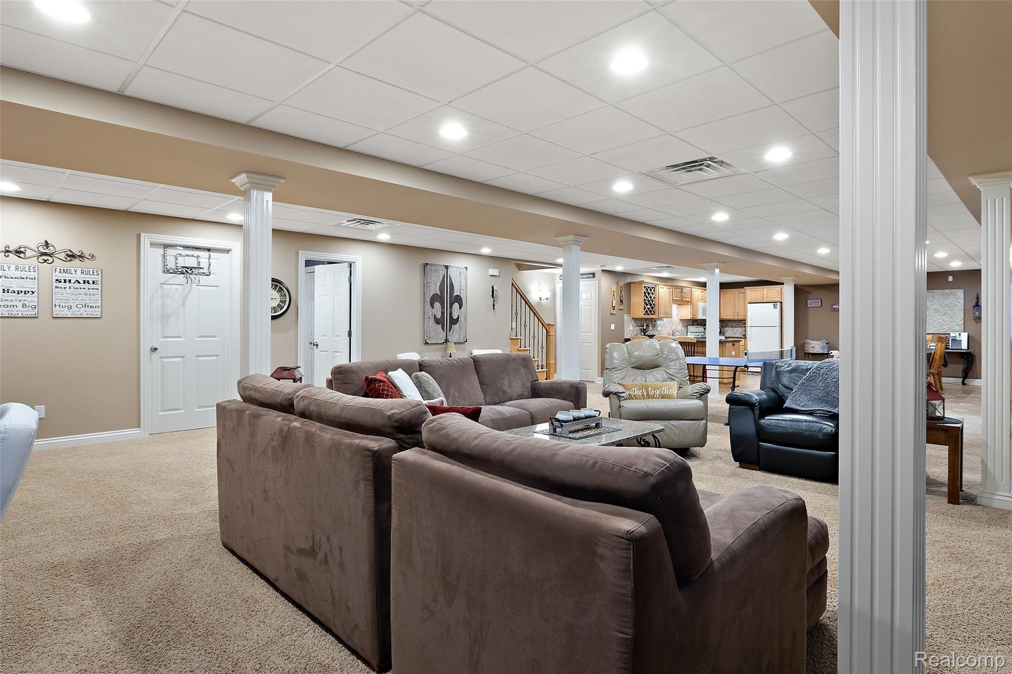 50646 Nesting Ridge Drive Macomb, MI 48044 - Photo 35 of 48 50646 Nesting Ridge-46.jpg