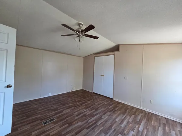 $1,200 | 106 A Clark Street, Ingram, TX 78025