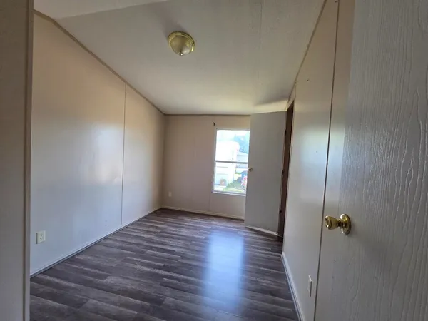 $1,200 | 106 A Clark Street, Ingram, TX 78025