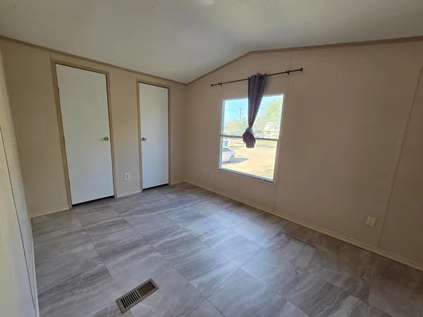 $1,200 | 106 A Clark Street, Ingram, TX 78025