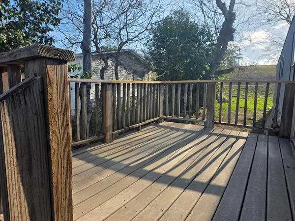 $1,200 | 106 A Clark Street, Ingram, TX 78025