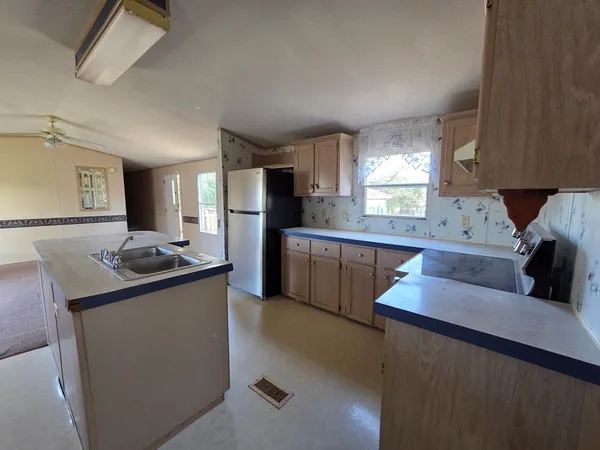 $1,200 | 106 A Clark Street, Ingram, TX 78025