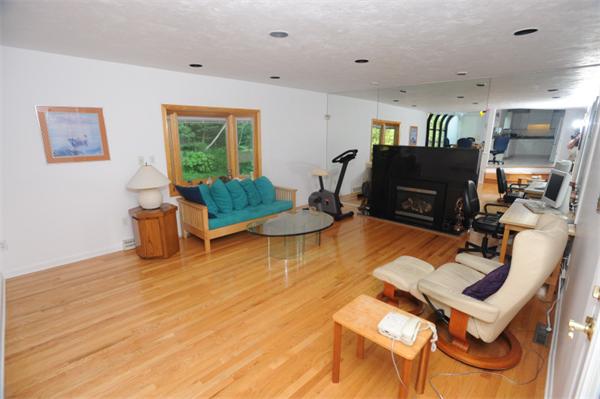 26 Sentry Hill Road Sharon, MA 02067 - Photo 18 of 30 Gallery Image 18